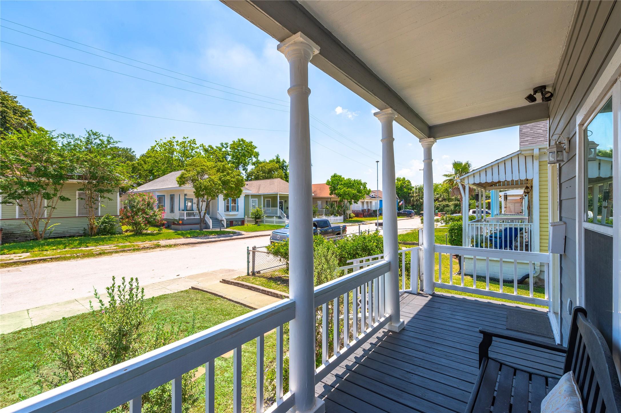 Image 4: Front access to property.  Additional rear, gated