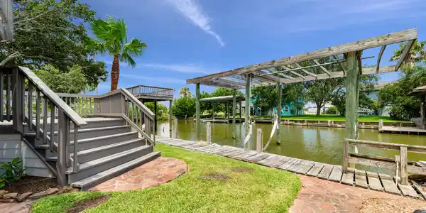 Image 2: Boat House