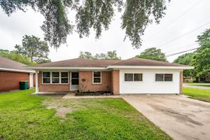 1131 Dolrece Street