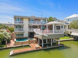 3418 Petite Circle