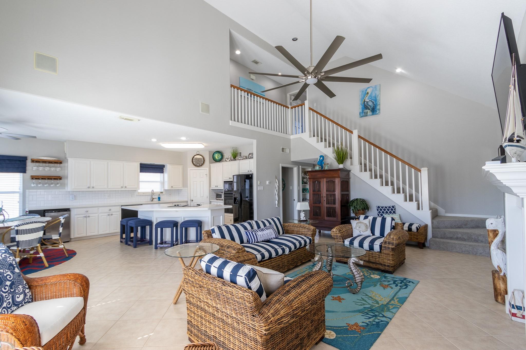 Image 3: Open floor plan
