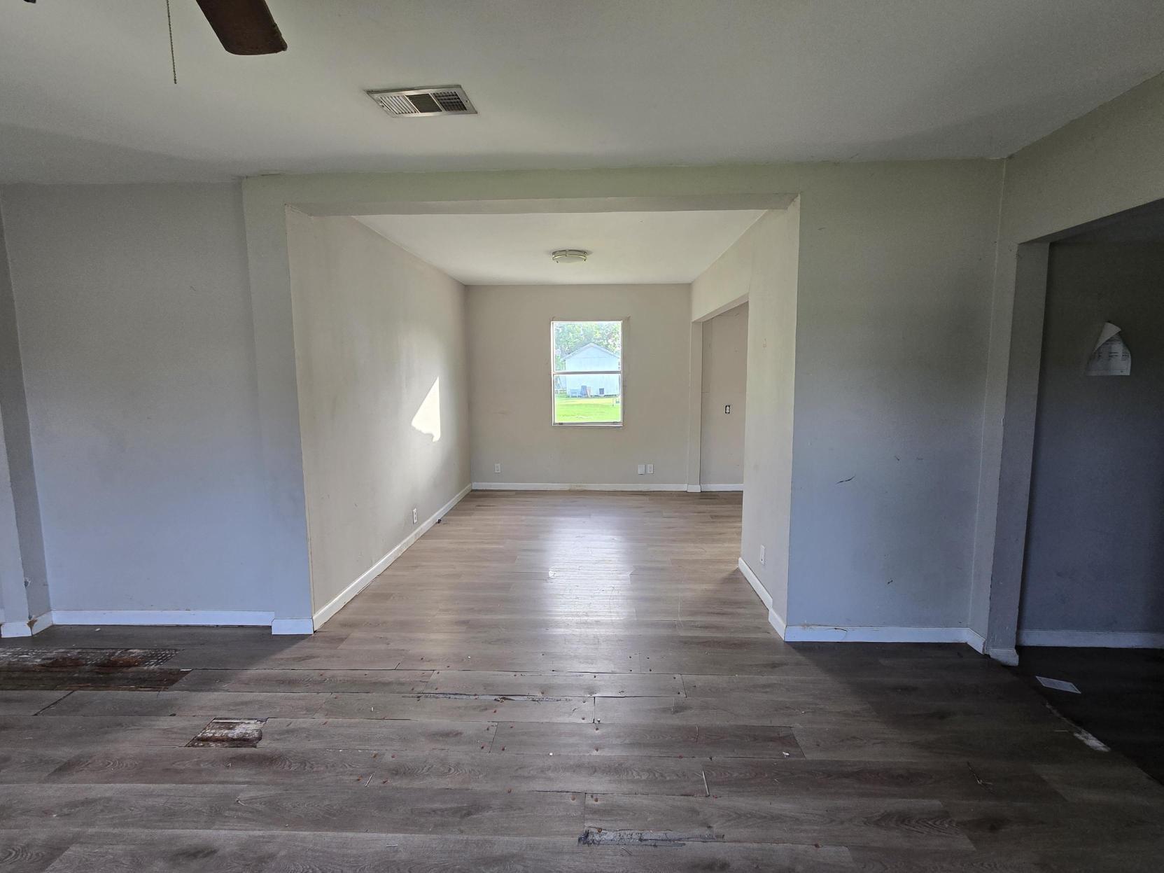 Image 2: Living Area
