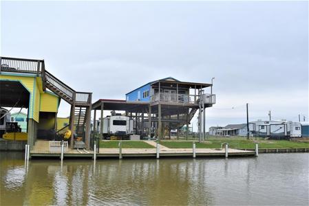 1215 Gulfview Drive