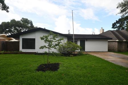 2431 Bayou Drive