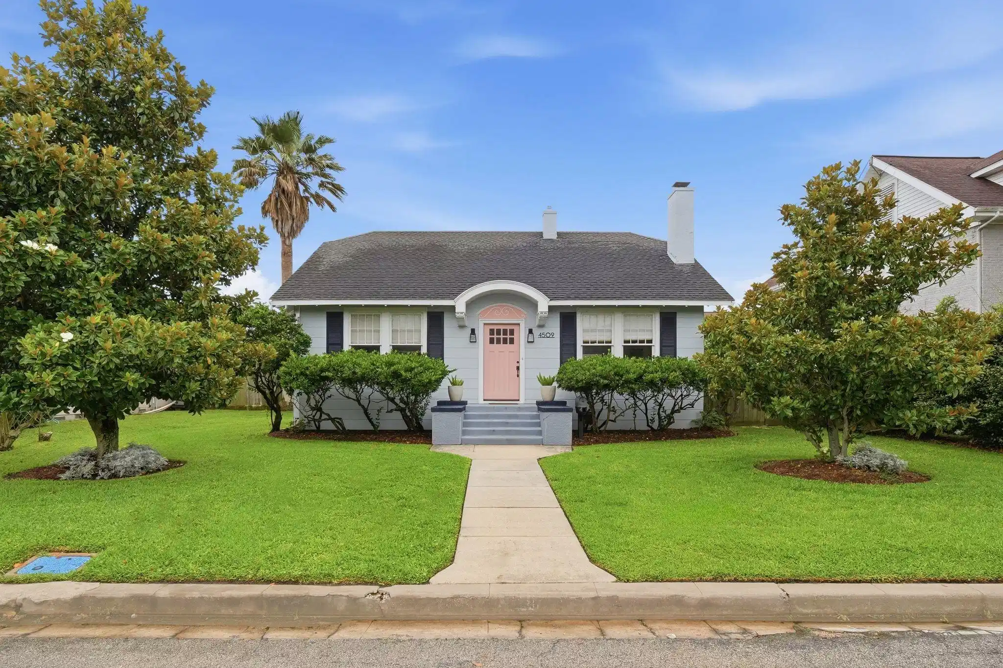 Image 1: Charming Galveston cottage with exceptional curb a