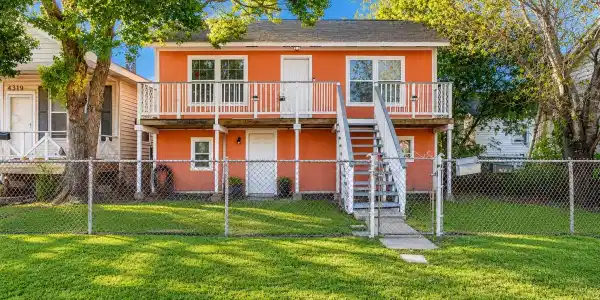 4323 Avenue R 1/2