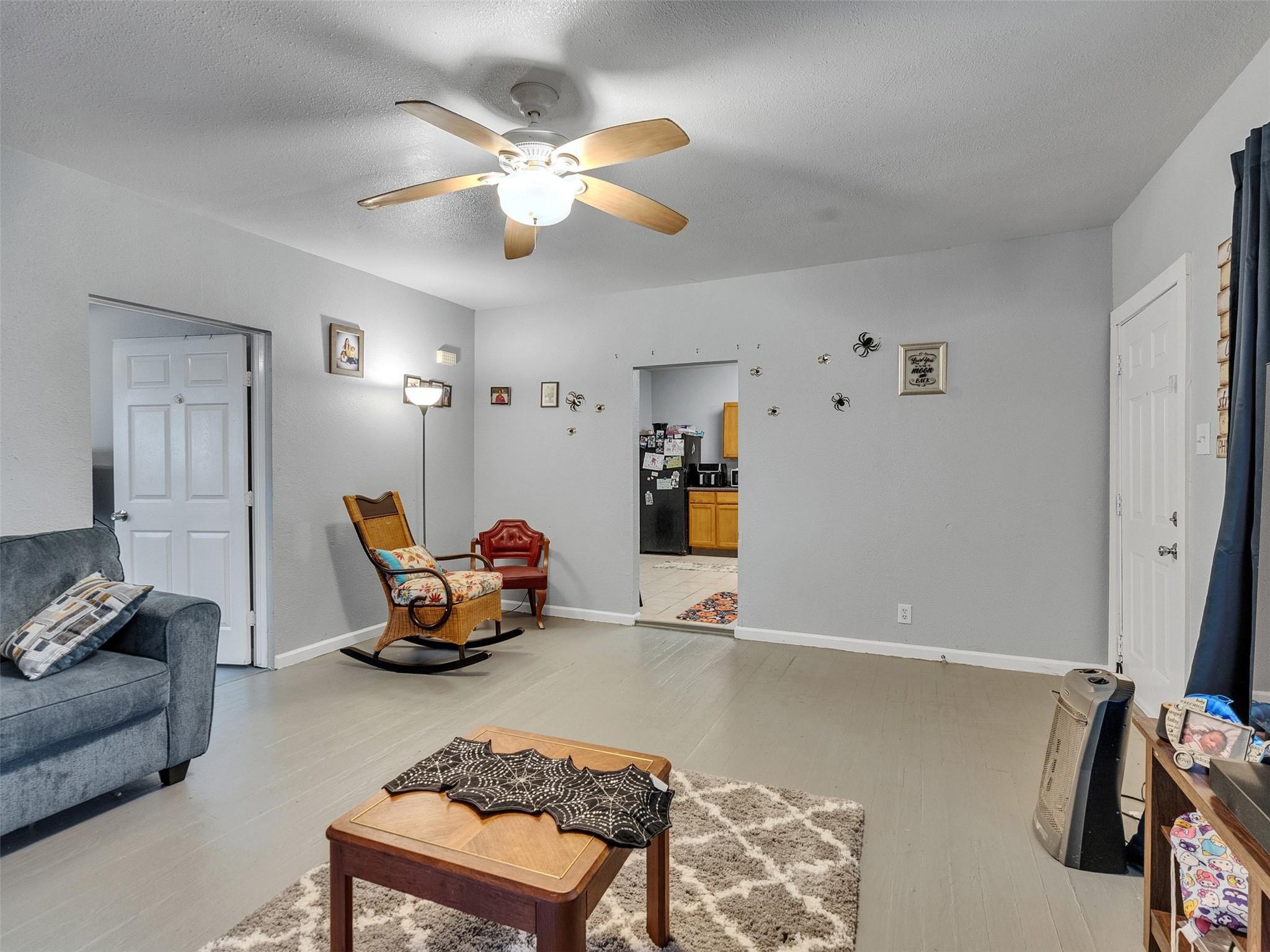 Image 4: Living Room (Front Unit):
Another angle of the li