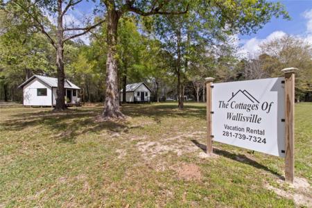 2585 Wallisville Turtle Bayou Road