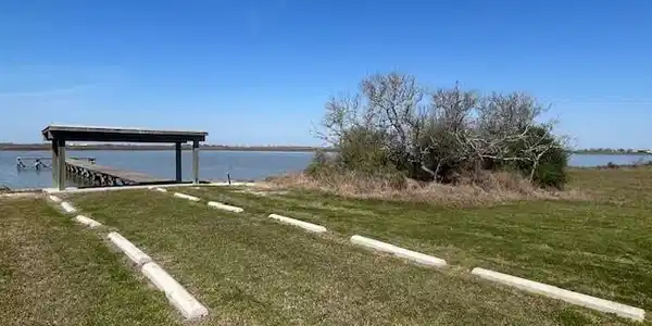 Image 3: Community pier