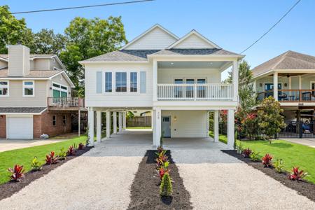 608 Oak Road