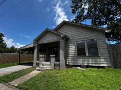 720 Yupon Street