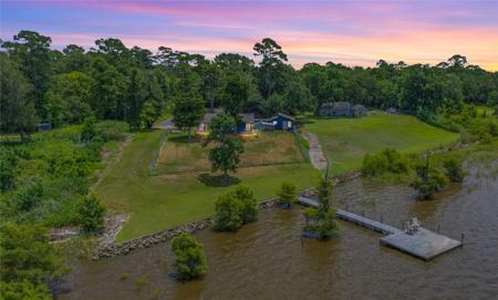 3843 Simon Road