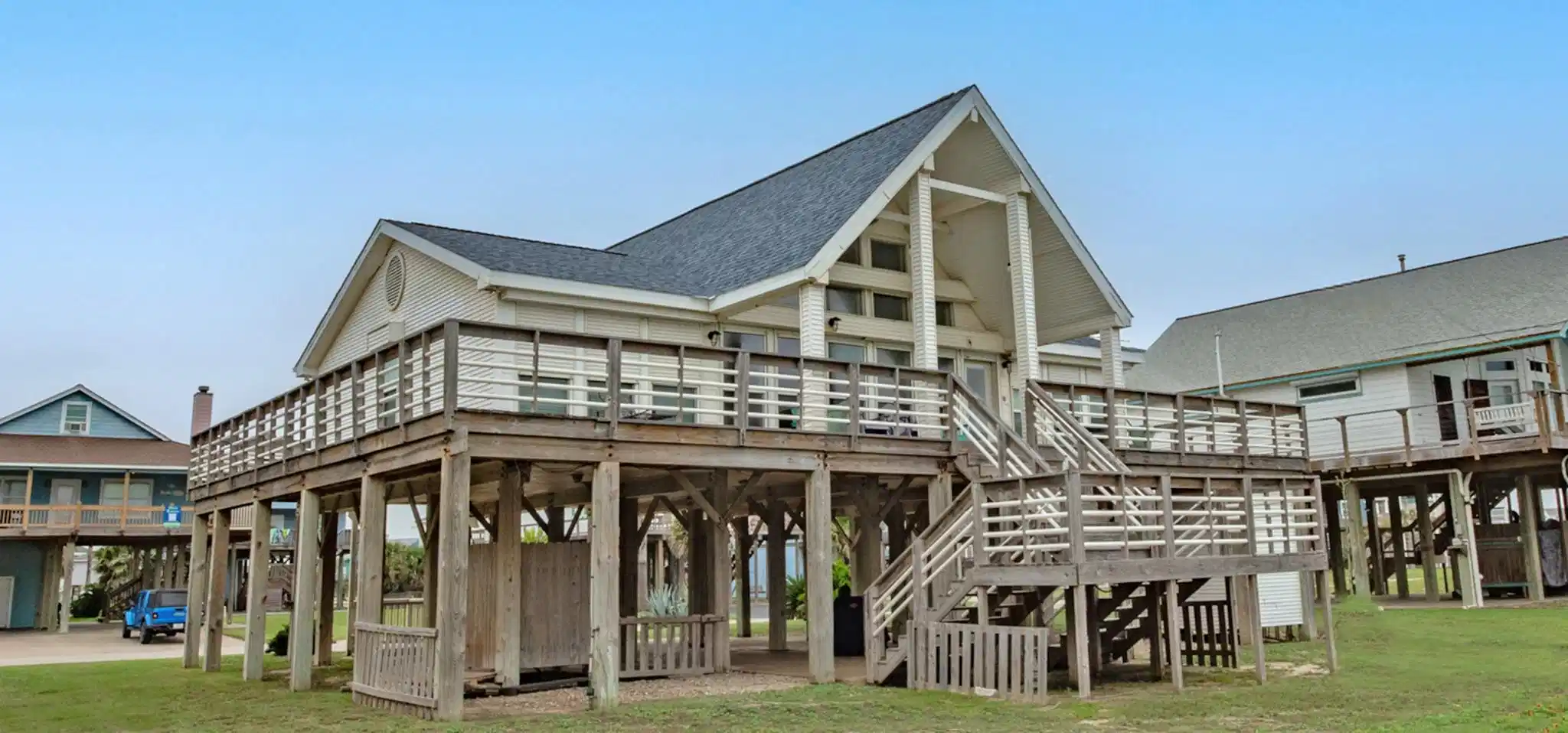 Image 1: Welcome to 12922 Jolly Roger Dr