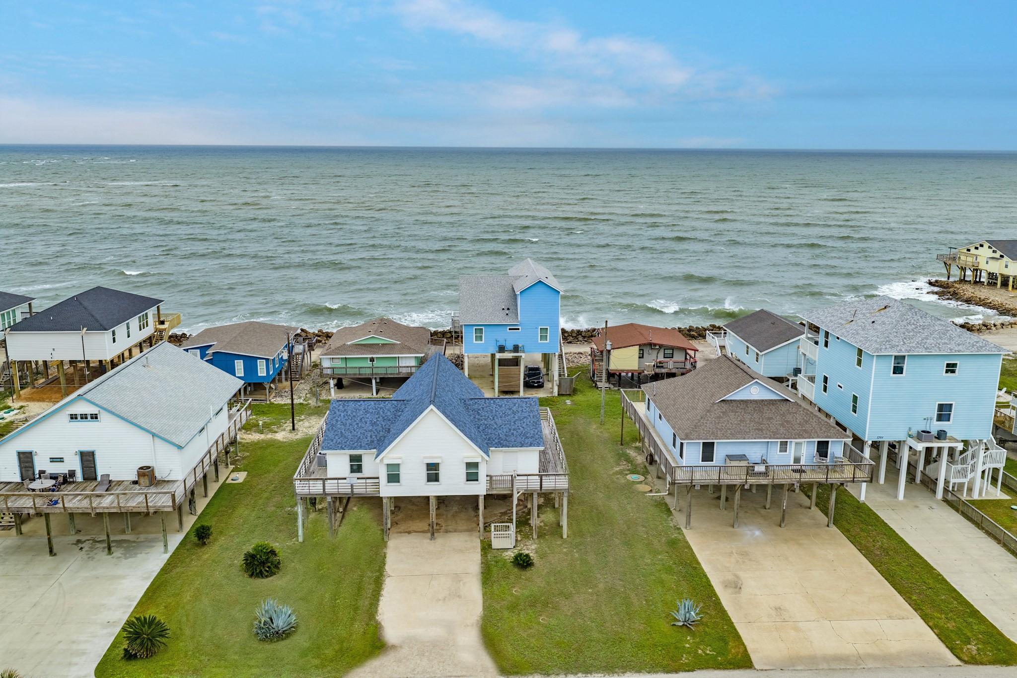 Image 4: Beautiful Gulf Views