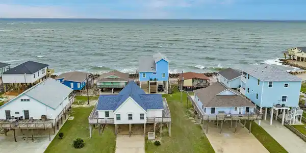 Image 4: Beautiful Gulf Views