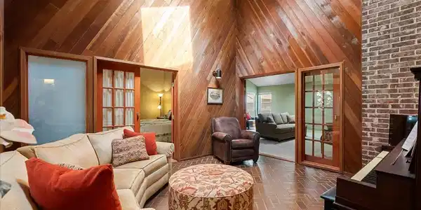 Image 3: This  room is currently set up as a music room,  C