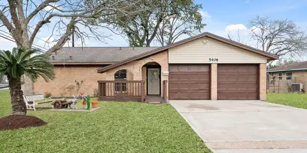 5406 Royal Oak Drive