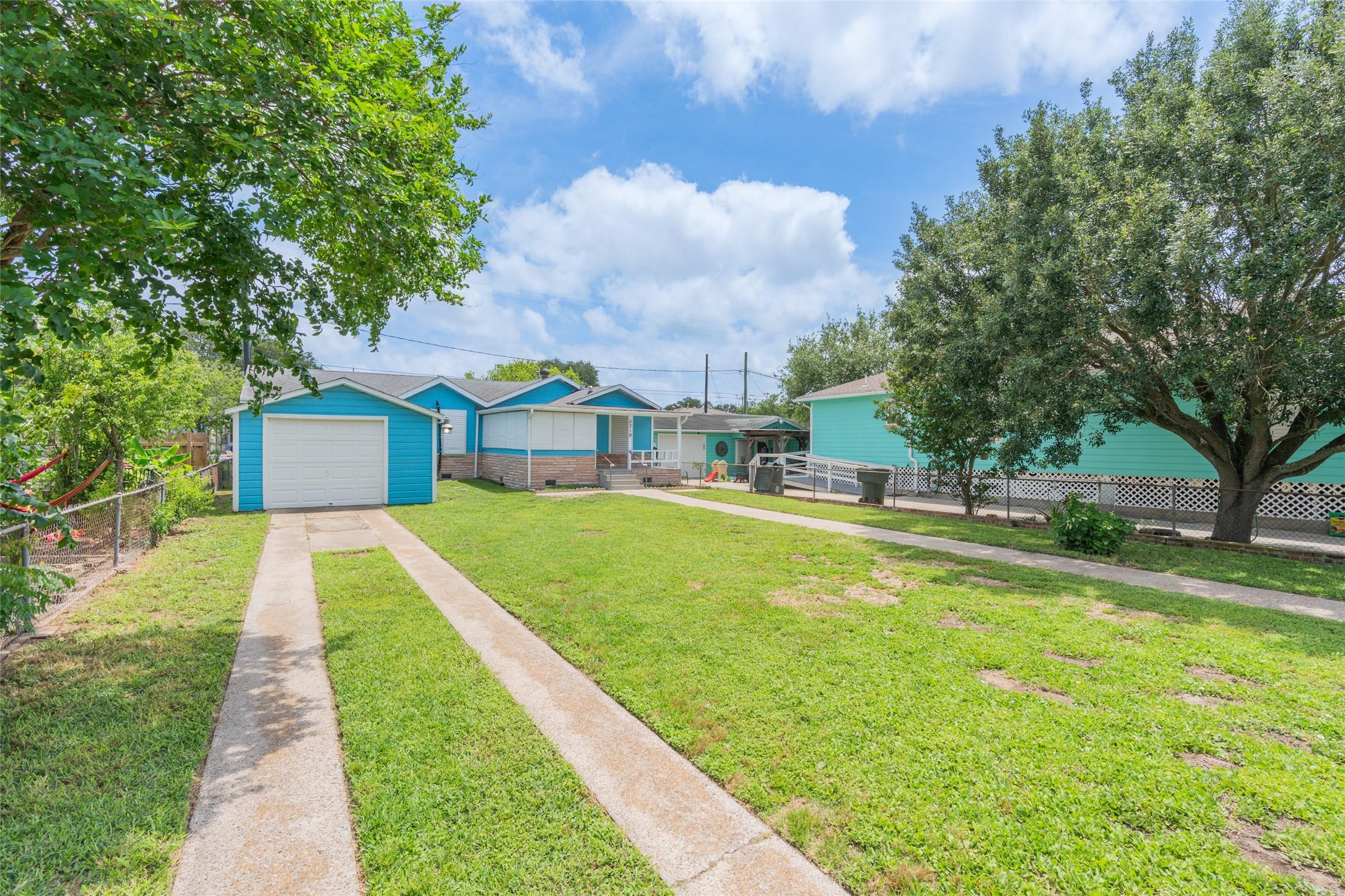 Image 3: Imagine the options you have with all this space!