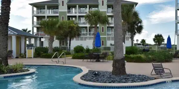 Image 4: Fabulous 2 bedroom, 2 bath condo with sunset views