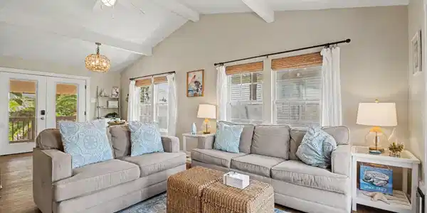 4417 Pelican Road