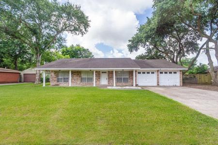 8111 Dellanera Drive