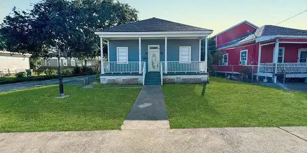 1327 33rd Street