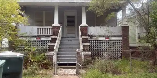 3405 Bernardo De Galvez Avenue