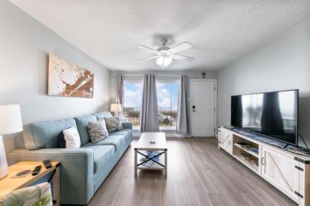 7600 Seawall Boulevard