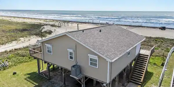 Image 4: Beach aerial views