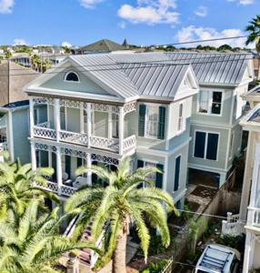 2113 Ball Street
