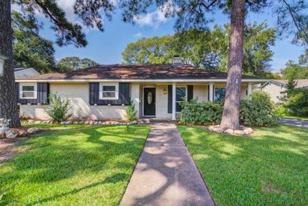 18222 Point Lookout Drive