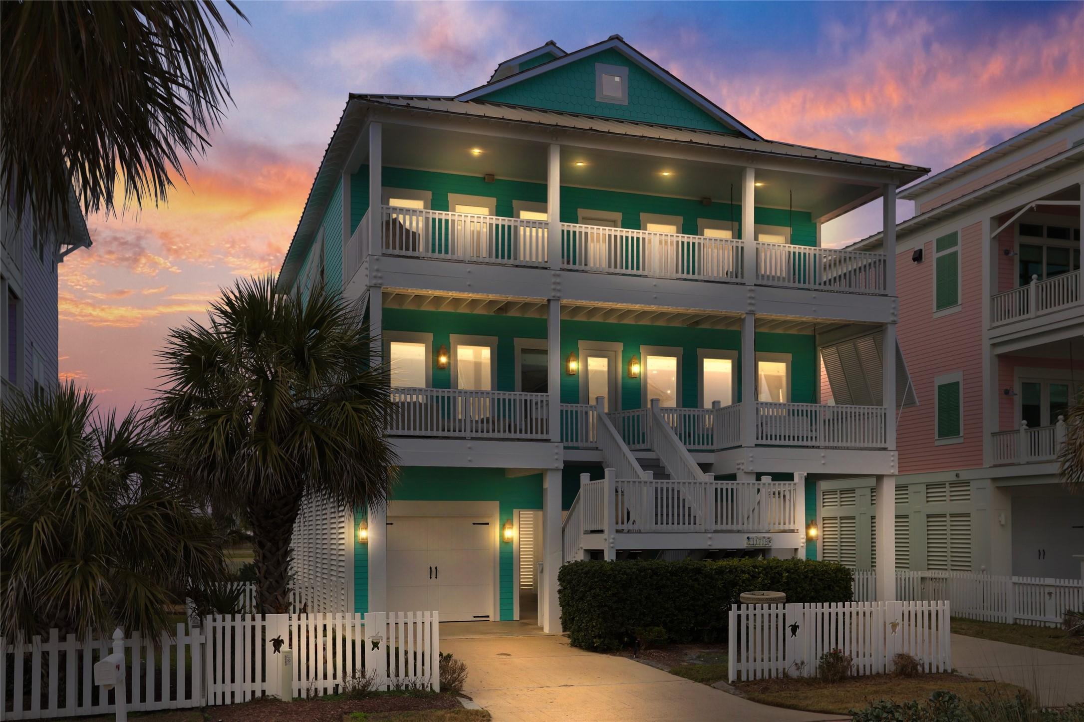 Image 3: Setting sun on the home
