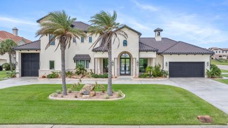 385 E Arbor Vista