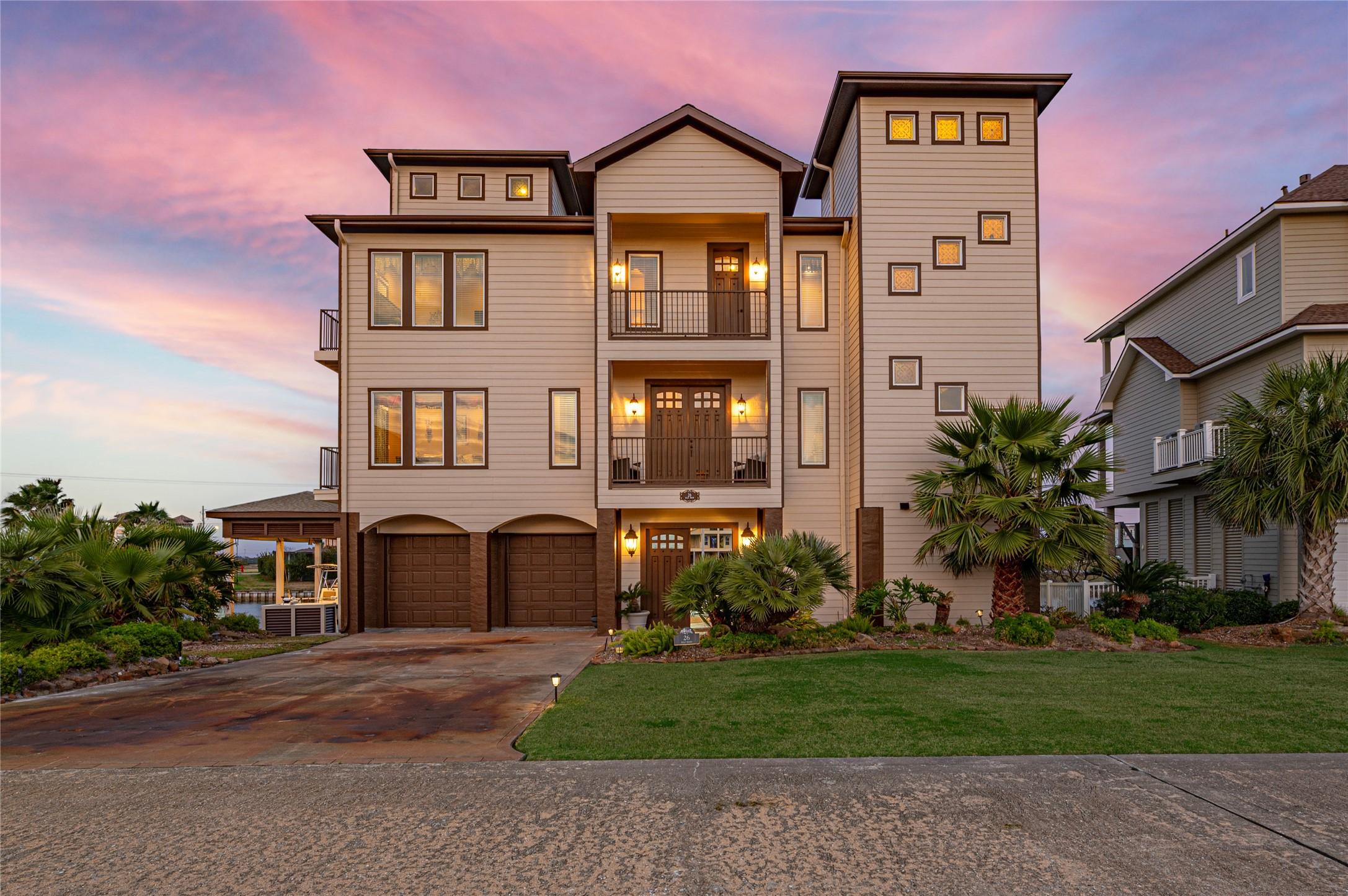 Image 3: Stunning evening at home in Harborwalk