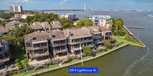 2814 Lighthouse Drive