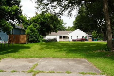 2606 N Houston Drive