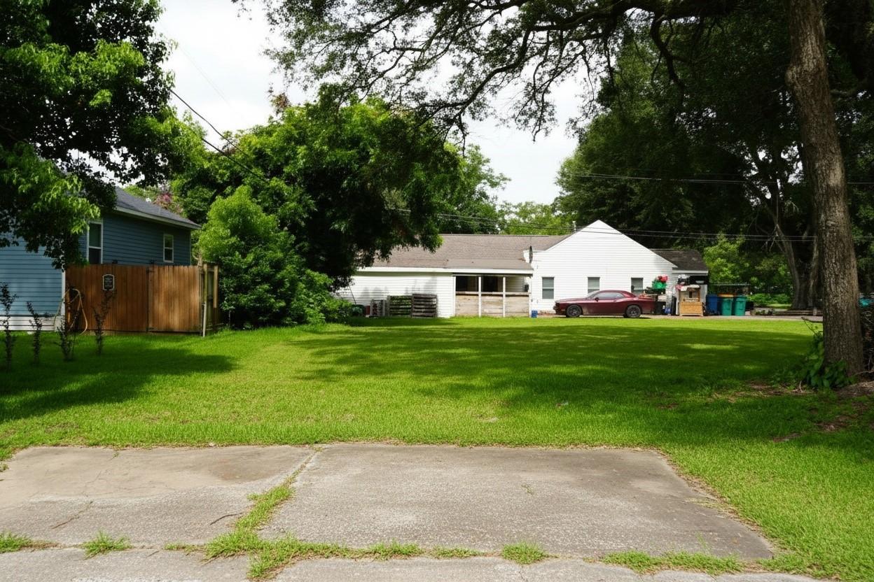 Image 1: View of this spacious lot looking from Bowie St. P