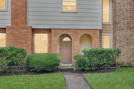 1528 Silverpines Road