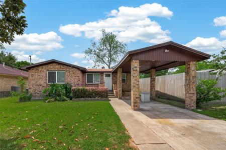 521 N Vionett Lane