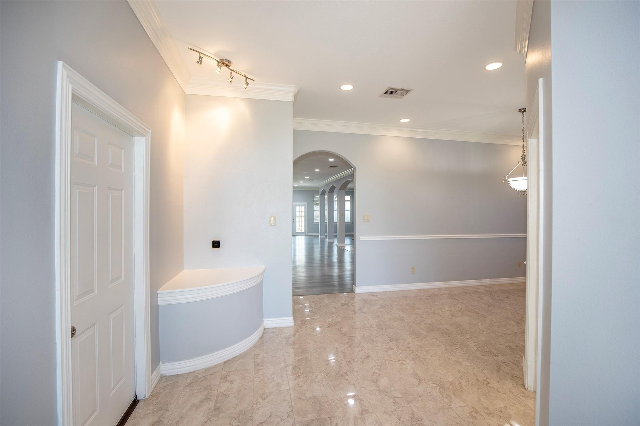 Image 4: As you enter the home, you are welcomed with beaut