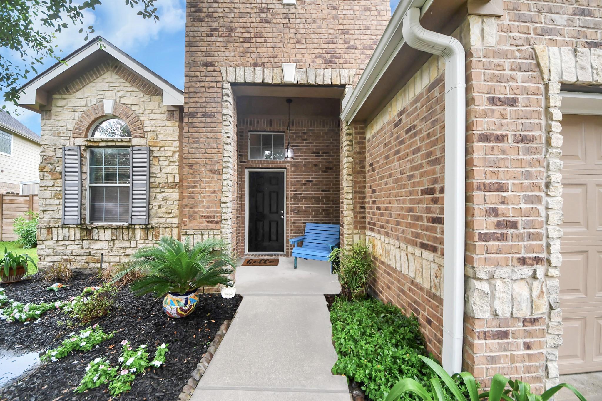 Image 4: Great front porch to enjoy your morning coffee!