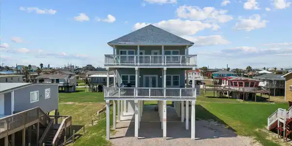 718 Beach Drive