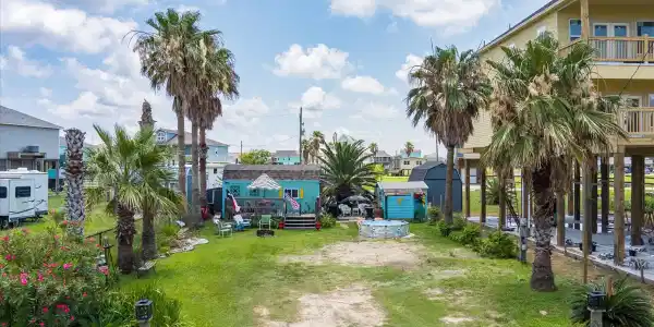 915 Meynig Drive