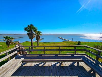2126 W Bayshore Drive