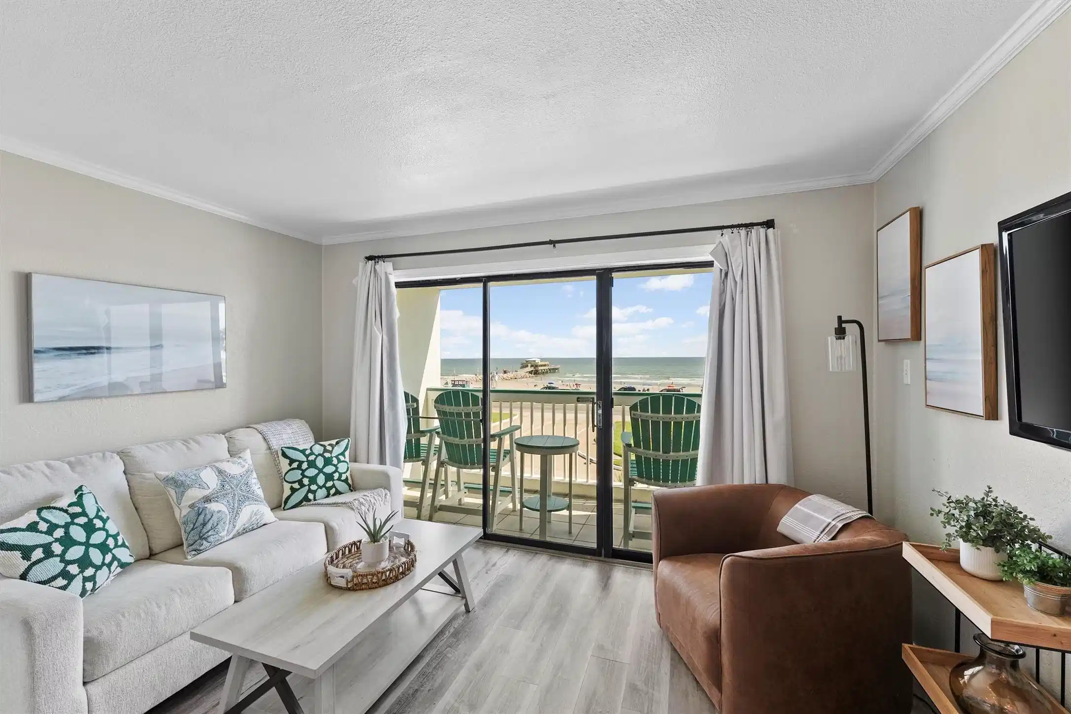Image 1: Gulf front 2nd floor Unit. Imagine lazy afternoons