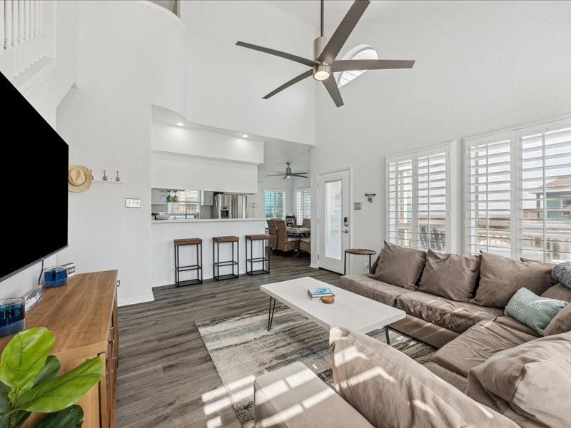Image 4: Family room is open to the roomy kitchen. Look at