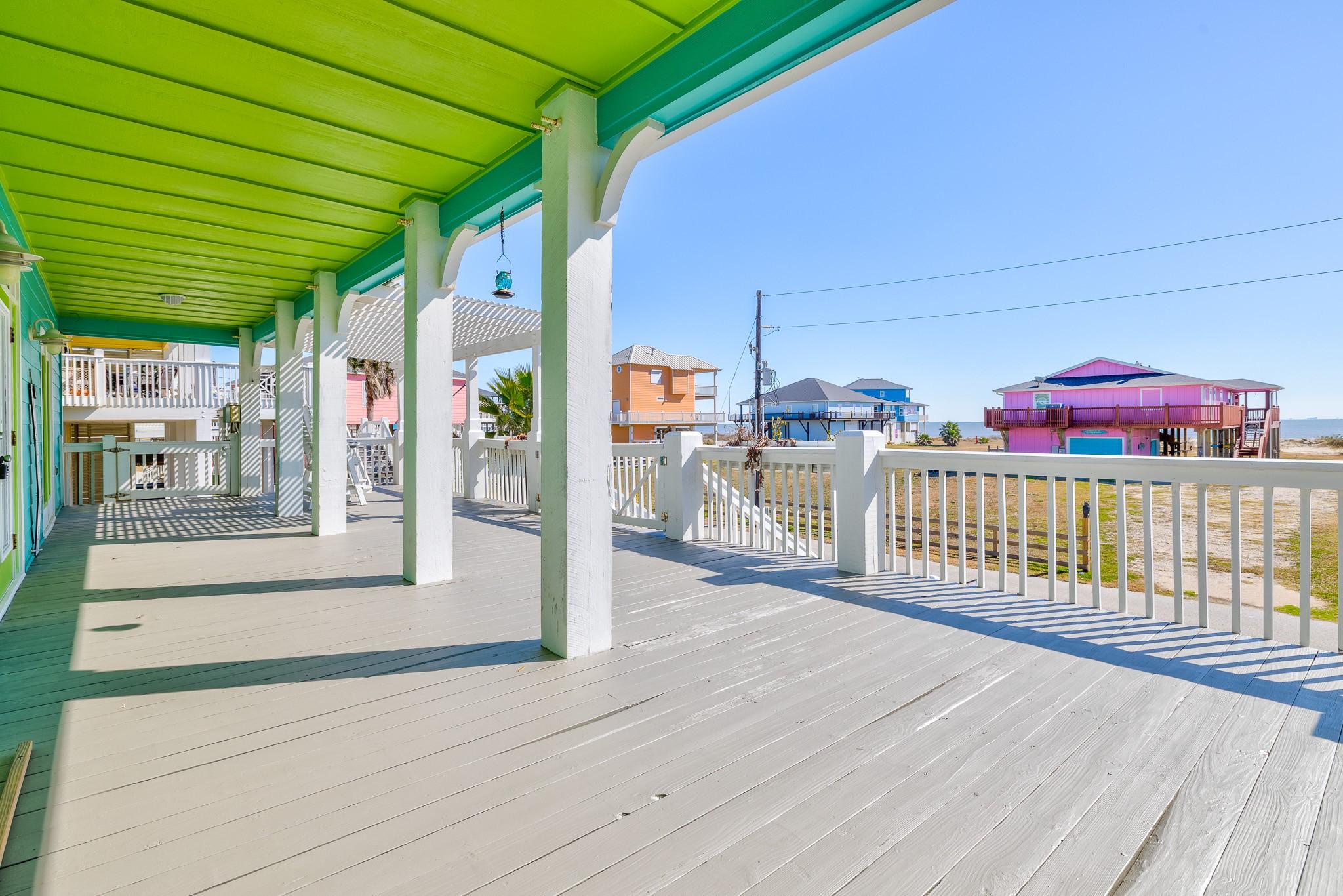 Image 3: Another view of your spacious deck