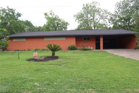 1903 Evergreen Lane
