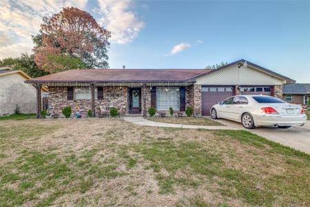 3402 Carriage Lane
