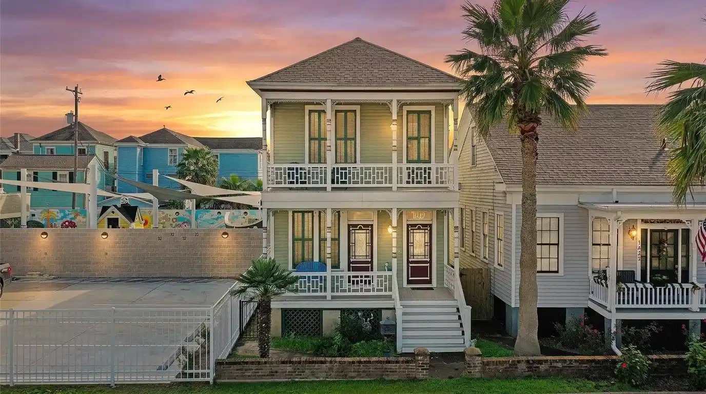 Image 1: Standing strong since 1905, this 3 bed residence h